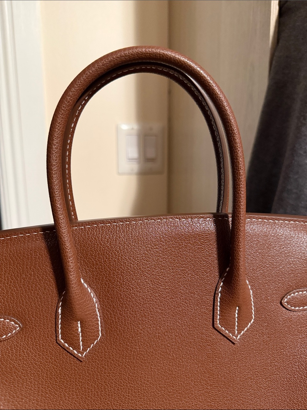 Barenia leather with contrast white stitching - Picture 6 of 17